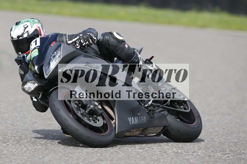 /Archiv-2025/53 16.09.2025 Track Day Domi Aegerter ADR/Gruppe gruen/21